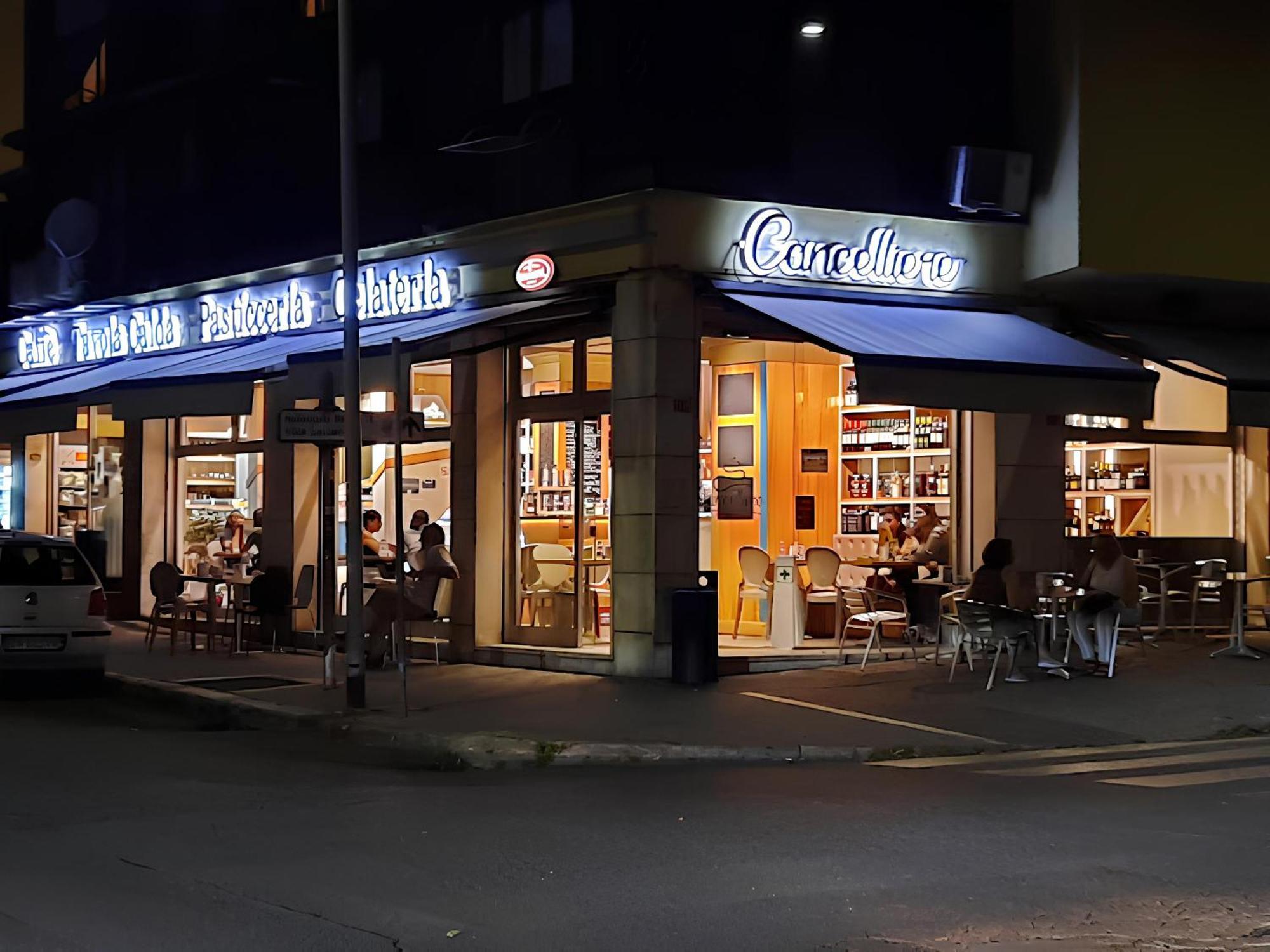 Frank Host Roma Lux , Metro A A 50 M, Simple Check-In Con Codice A Qualsiasi Orarioアパートメント エクステリア 写真
